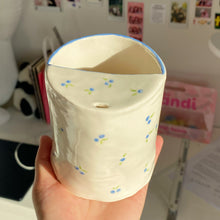 Load image into Gallery viewer, Beginner Pottery Workshop Auckland | Freestyle Hand Building Class (Make anything)
